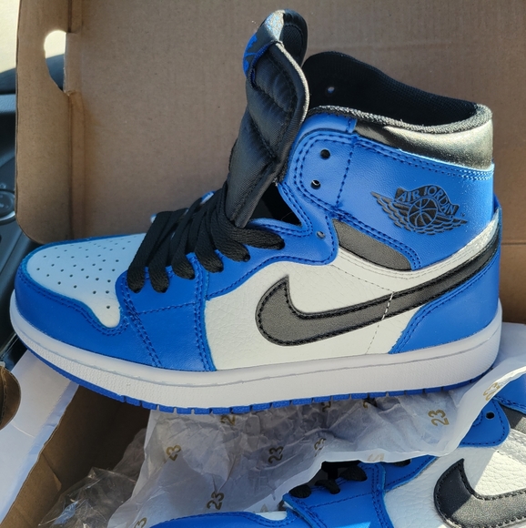 Nike Air Jordan 1 Retro High OG  Game Royal - Picture 1 of 5